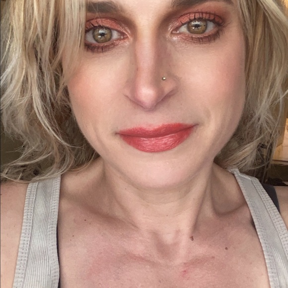 Meet your Posher, Stephanie - Picture 9 of 13